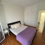 Whole Flat, Location, Seaside Town *