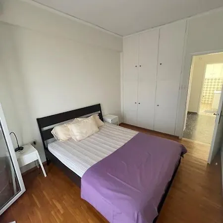 Whole Flat, Location, Seaside Town *