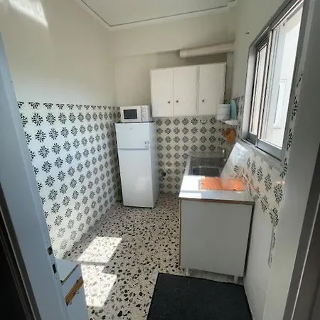 Whole Flat, Location, Seaside Town Apartment *