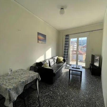 Whole Flat, Location, Seaside Town *