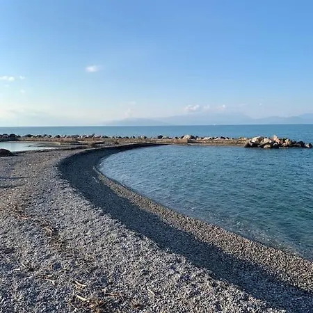 Whole Flat, Location, Seaside Town *